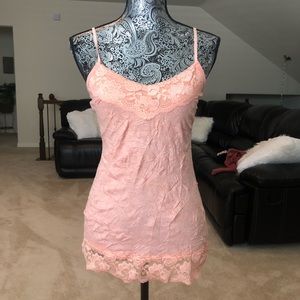 A coral colored tank top.